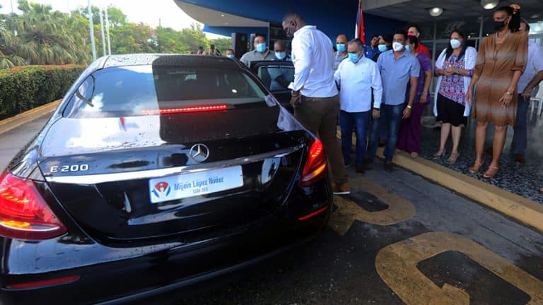 The Cuban government gives Peugeot and Mercedes Benz cars as gifts to sports stars