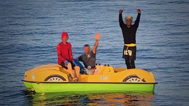 On a water bike! This is how three Cubans were planning to reach the US